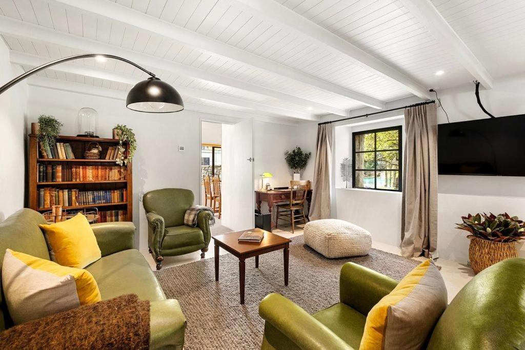 Wanaka Stone Cottage - Wanaka Holiday Home ภายนอก รูปภาพ