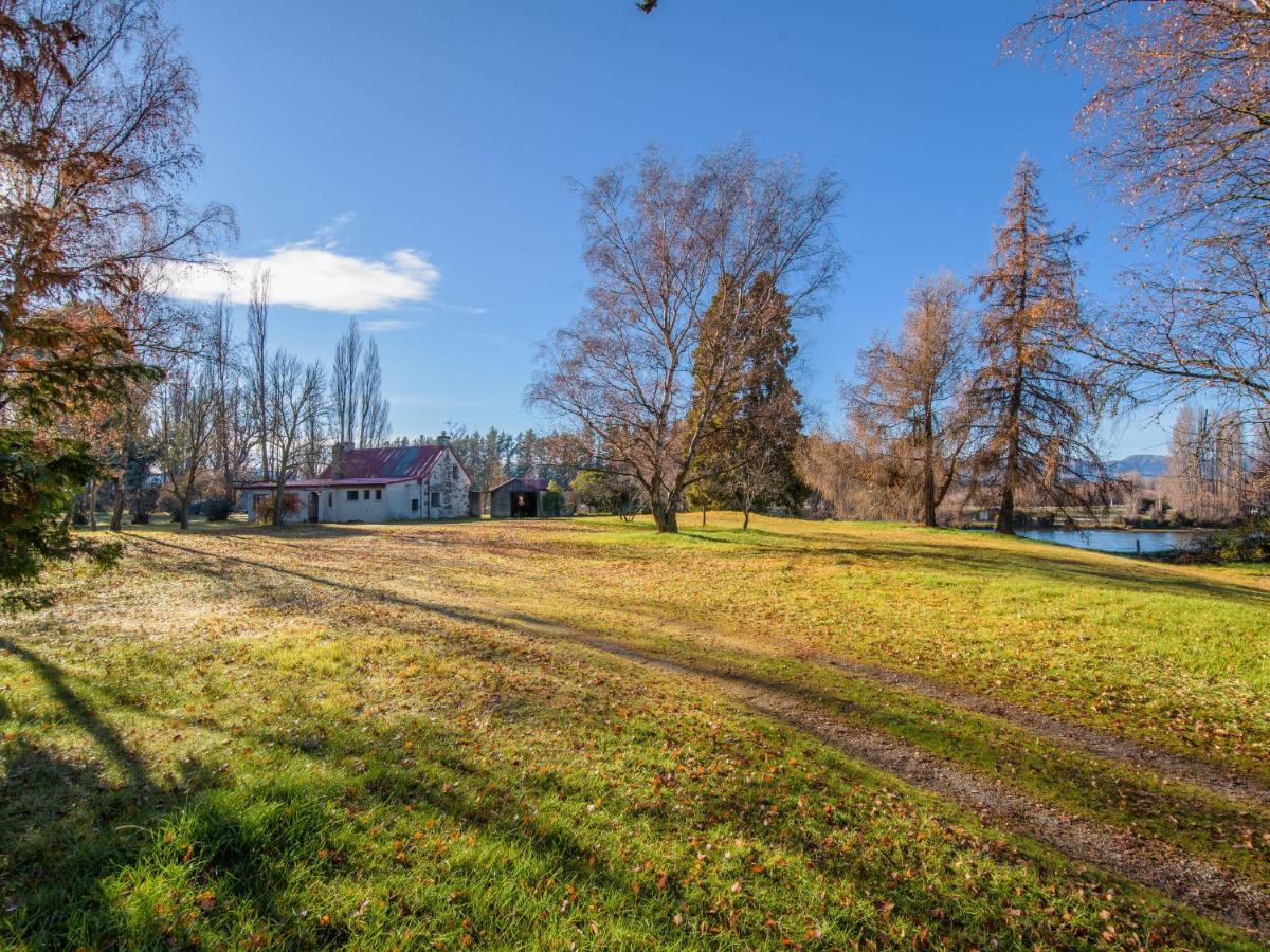 Wanaka Stone Cottage - Wanaka Holiday Home ภายนอก รูปภาพ