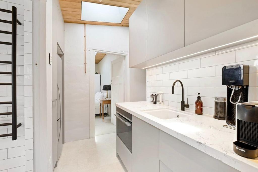 Wanaka Stone Cottage - Wanaka Holiday Home ภายนอก รูปภาพ