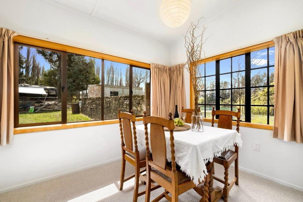 Wanaka Stone Cottage - Wanaka Holiday Home ภายนอก รูปภาพ